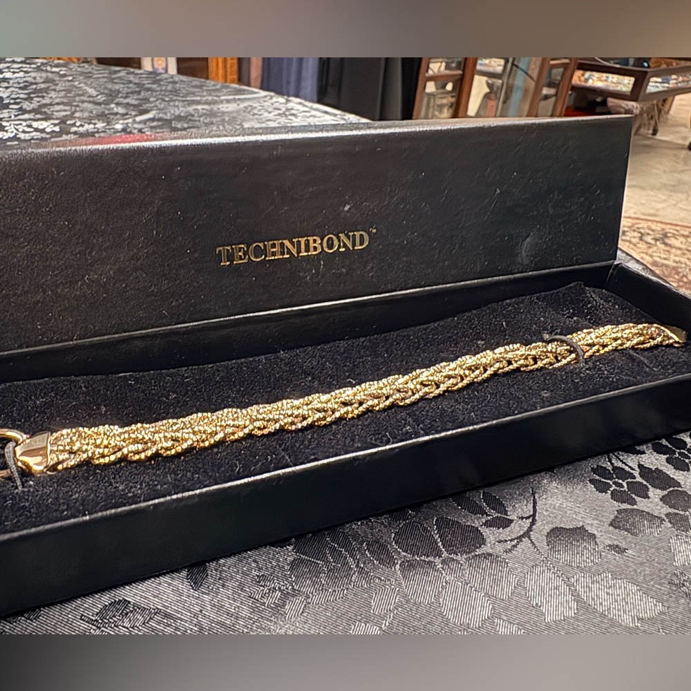 Technibond Twisted Bracelet
